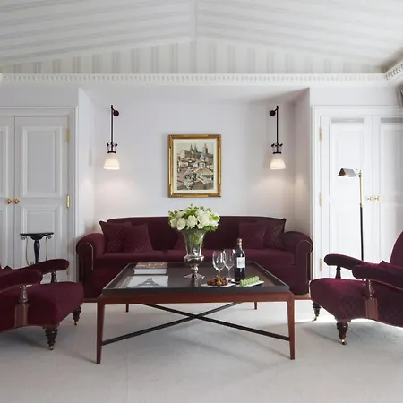 La Reserve & ホテル パリ