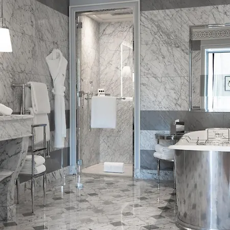 فندق La Reserve & 5*