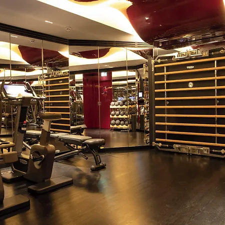 La Reserve & ホテル パリ