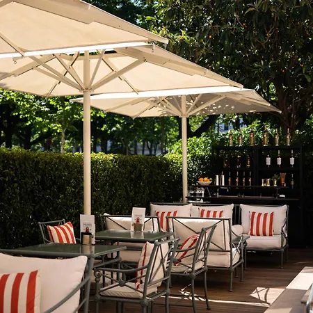 La Reserve & Hotel 5*