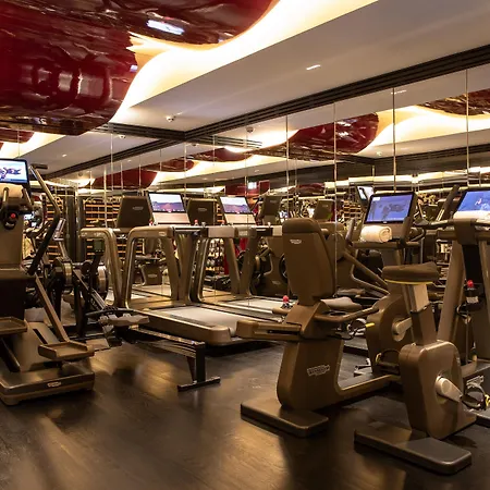 La Reserve & Hotel