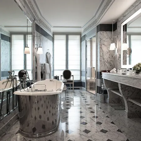La Reserve & Hotel