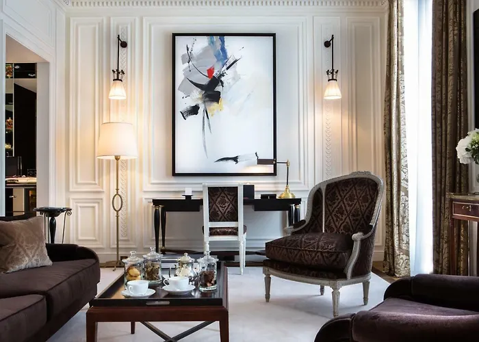 Otel La Reserve & 5*