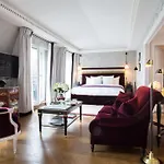 La Reserve & Paris